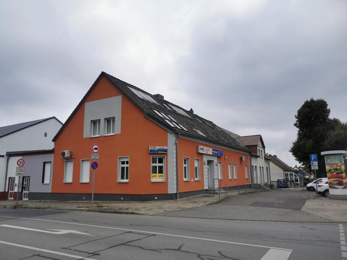 Zimmervermietung Schoenfliesser Stuben Auch Fuer Monteure Eisenhüttenstadt Eksteriør bilde